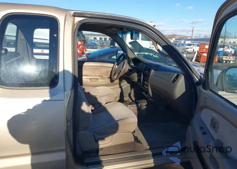 2001 Toyota Tacoma Base V6 z USA, uszkodzony, nr VIN 5TEWN72N51Z753392